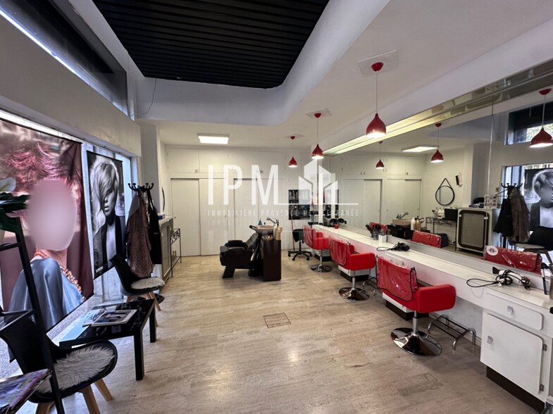 21 Bd Sakakini, Marseille à vendre - Photo du bâtiment - Image 2 de 9