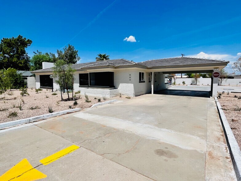 484 W Chandler Blvd, Chandler, AZ à louer - Photo du bâtiment - Image 2 de 16