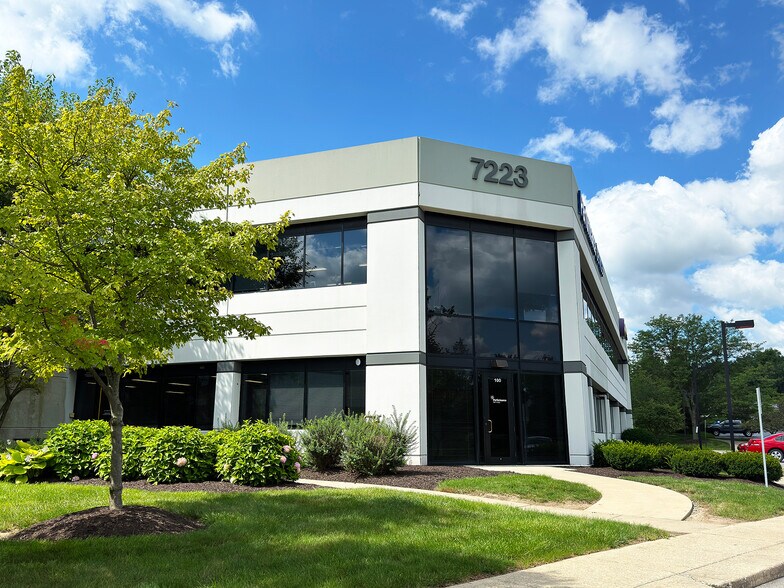 7221-7223 Engle Rd, Fort Wayne, IN à louer - Photo du bâtiment - Image 2 de 3