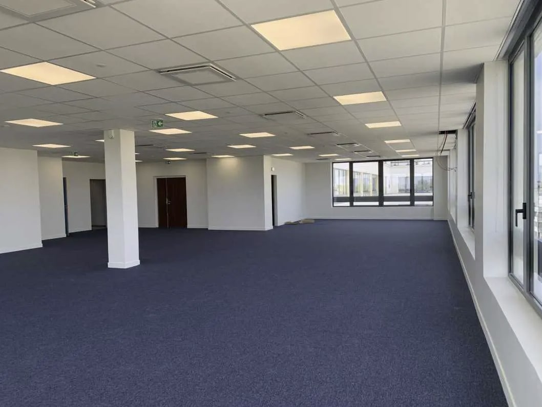 Chessy, SEM 77700 - Unit 4G - - Interior Photo - Image 2 of 2