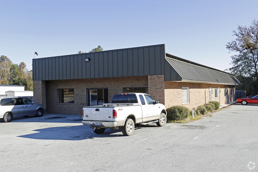 807 S Laurel St, Springfield, GA for lease - Primary Photo - Image 1 of 29