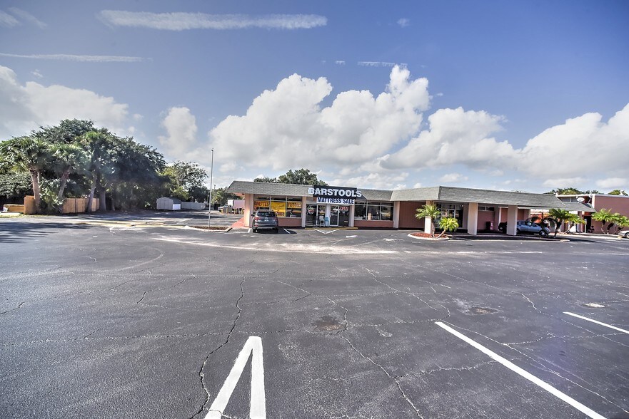 1202 Ridgewood Ave, Daytona Beach, FL à vendre - Photo du bâtiment - Image 3 de 12