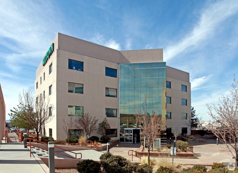 2300 Menaul Blvd NE, Albuquerque, NM à vendre - Photo du bâtiment - Image 2 de 6