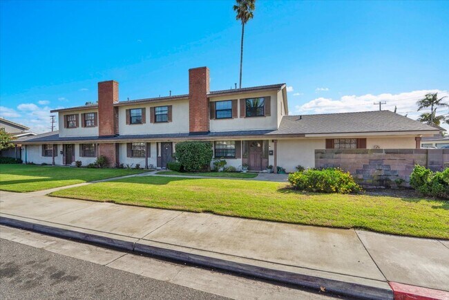 More details for 1780 Santa Ana Ave, Costa Mesa, CA - Multifamily for Sale