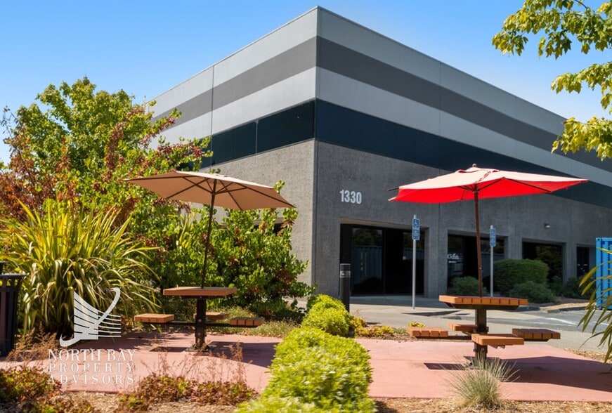 1330 N Dutton Ave, Santa Rosa, CA for lease - Building Photo - Image 2 of 28