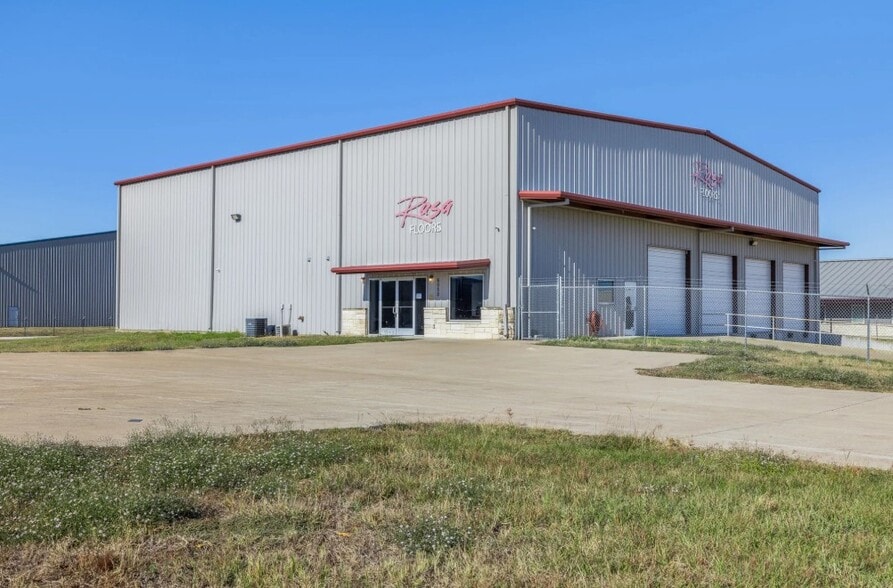 6022 Imperial Loop Dr, College Station, TX for lease - Building Photo - Image 1 of 5
