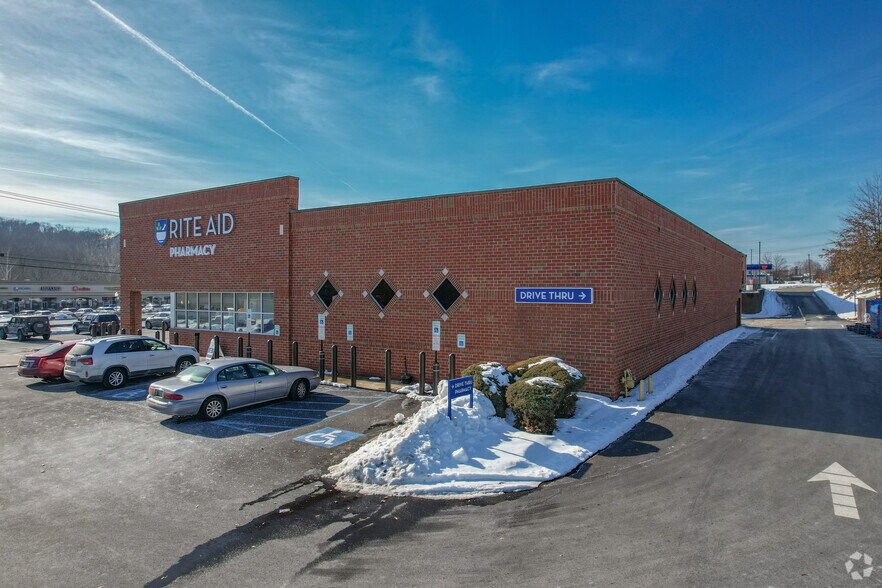 4830 William Penn Hwy, Export, PA à louer - Photo du bâtiment - Image 2 de 5