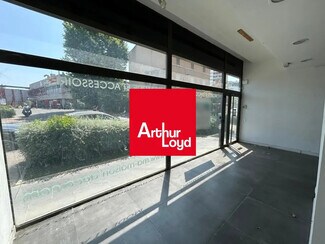 Plus de détails pour Commerce de détail à louer