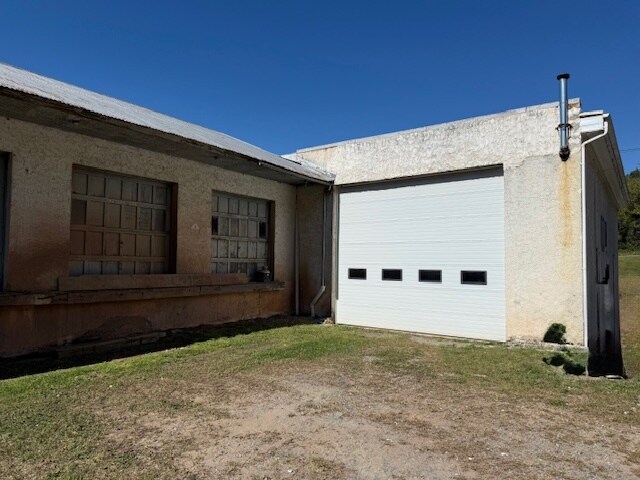 12 Fox Farm Rd, Phillipsburg, NJ à vendre - Photo du bâtiment - Image 2 de 7