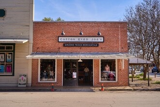 1608 Hunter Rd, New Braunfels, TX for lease Building Photo- Image 2 of 5