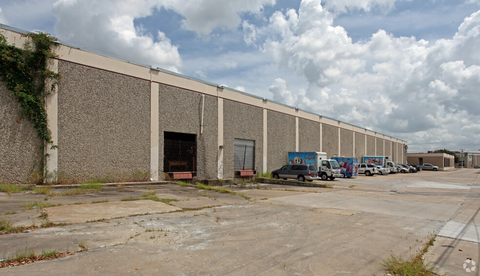 2525 Fairway Park Dr, Houston, TX for lease - Building Photo - Image 2 of 2