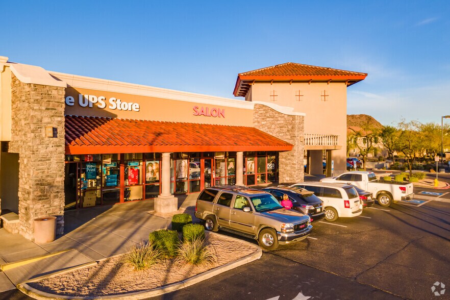 3130 W Carefree Hwy, Phoenix, AZ à louer - Photo du bâtiment - Image 1 de 8