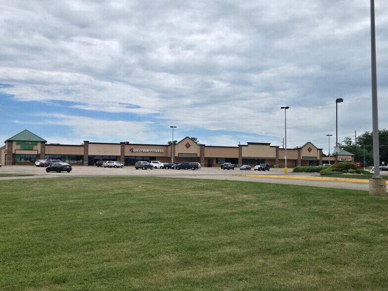320 Eagle Dr, Rochelle, IL à louer - Photo du bâtiment - Image 1 de 4