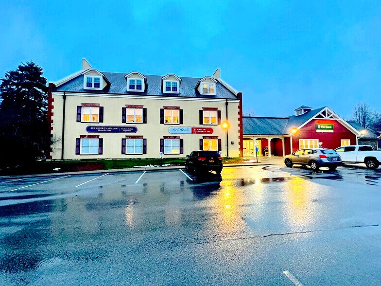 1100 Route 55, Lagrangeville, NY à louer - Photo du bâtiment - Image 1 de 19