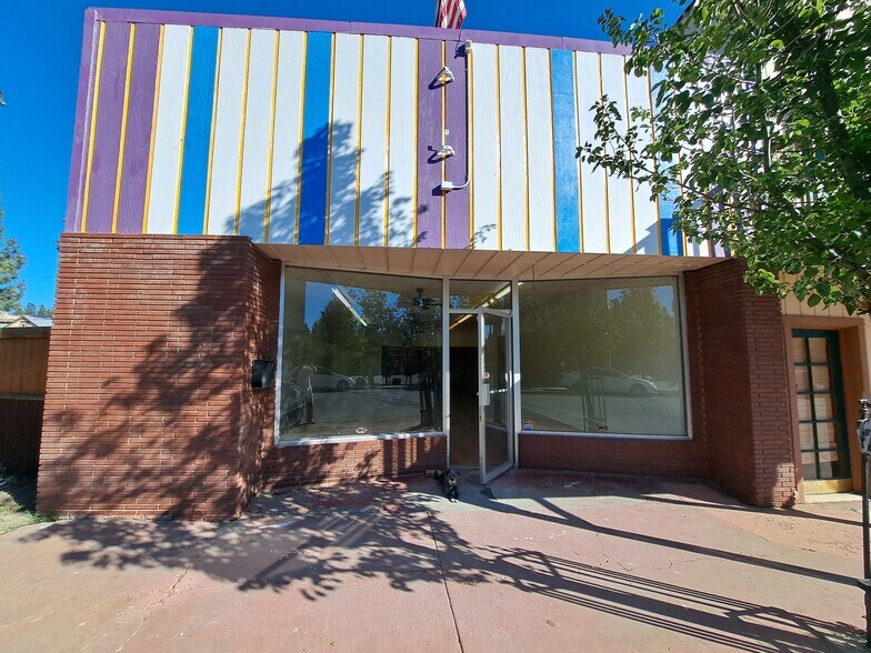 125 Commercial St, Portola, CA à vendre - Photo du bâtiment - Image 2 de 7