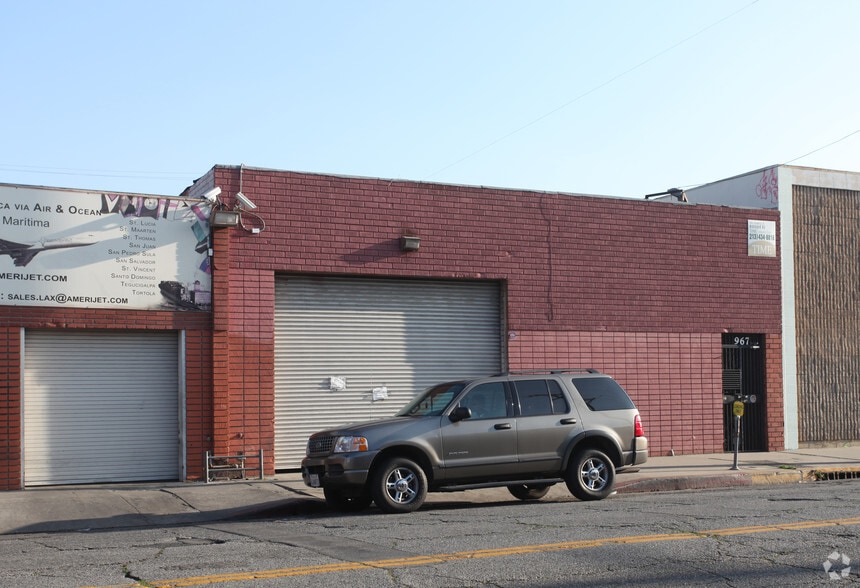 963-967 E 12th St, Los Angeles, CA for lease - Building Photo - Image 3 of 6