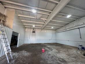 10002 Express Dr, Highland, IN for lease Interior Photo- Image 1 of 5