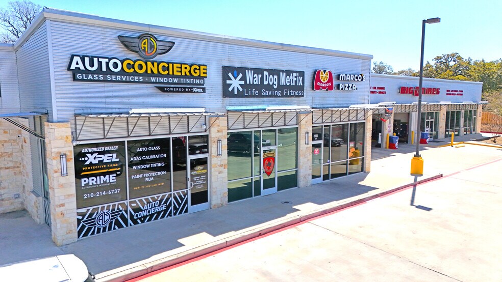 Portfolio of Retail Centers portefeuille de 2 propriétés à vendre sur LoopNet.ca - Photo du bâtiment - Image 3 de 3