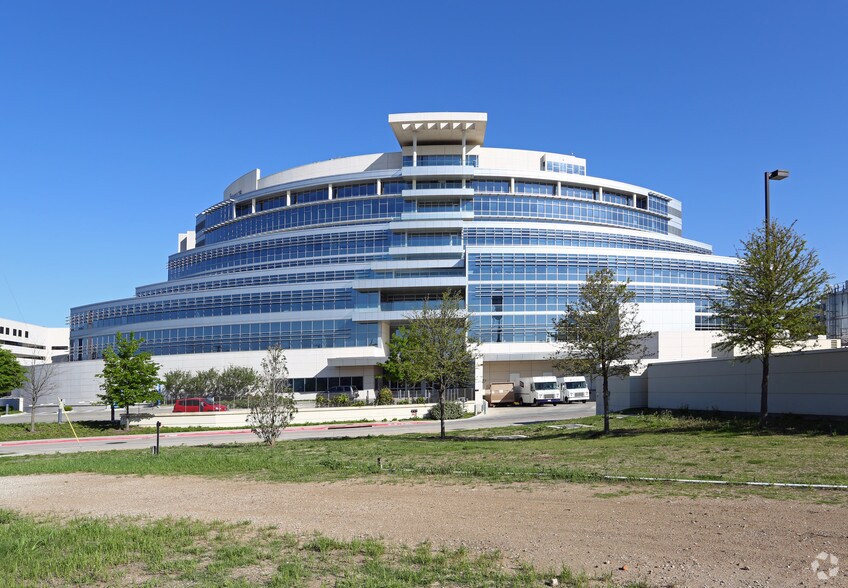 3410 Worth St, Dallas, TX à louer - Photo du bâtiment - Image 3 de 7