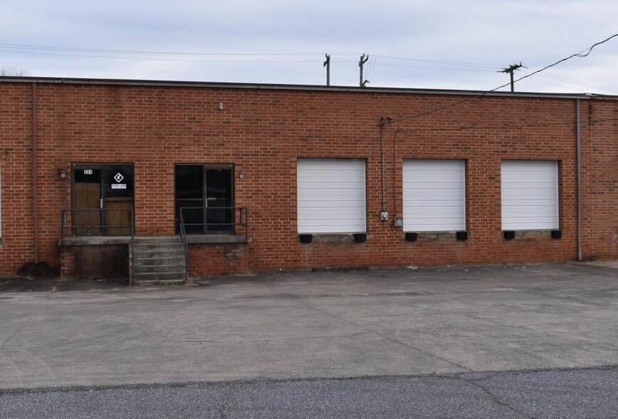 349-373 16th St Pl, Hickory, NC for lease - Building Photo - Image 3 of 4
