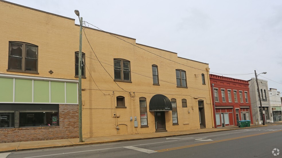 106 East St, Talladega, AL à vendre - Photo principale - Image 1 de 1