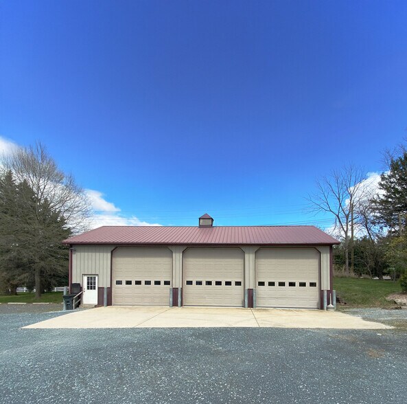 18001 Bowie Mill Road, Rockville, MD à louer - Photo du bâtiment - Image 2 de 3