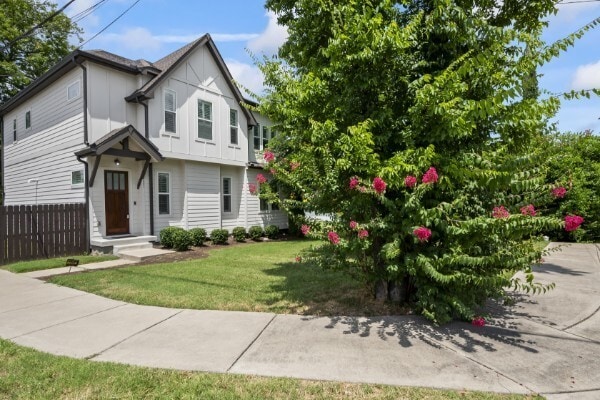 601 40th Ave N, Nashville, TN for sale Primary Photo- Image 1 of 2