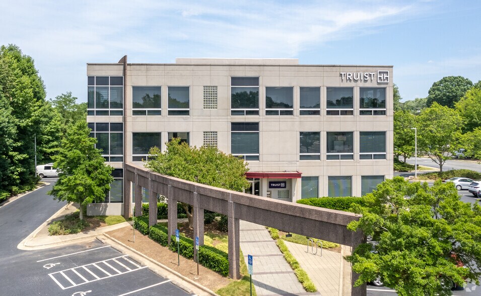 1530 N Gregson St, Durham, NC for lease - Building Photo - Image 2 of 12