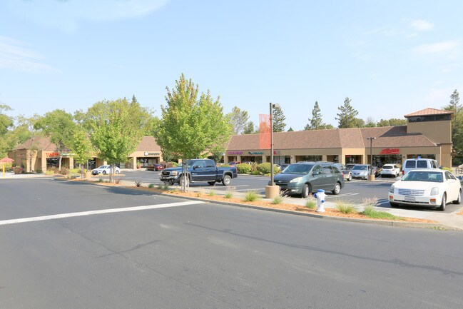 Plus de détails pour 1513-1537 Farmers Ln, Santa Rosa, CA - Commerce de détail à vendre