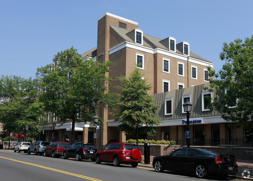 123 N Pitt St, Alexandria, VA for lease - Building Photo - Image 2 of 10