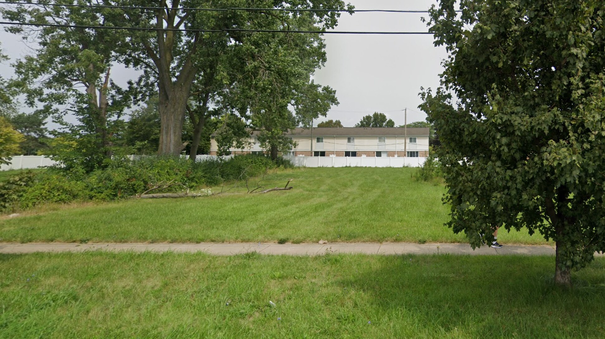 Northline Rd, Southgate, MI à vendre Photo principale- Image 1 de 2