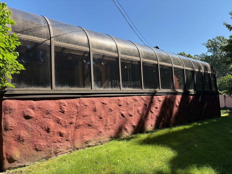 3983 Darrow Rd, Stow, OH for sale - Building Photo - Image 2 of 8