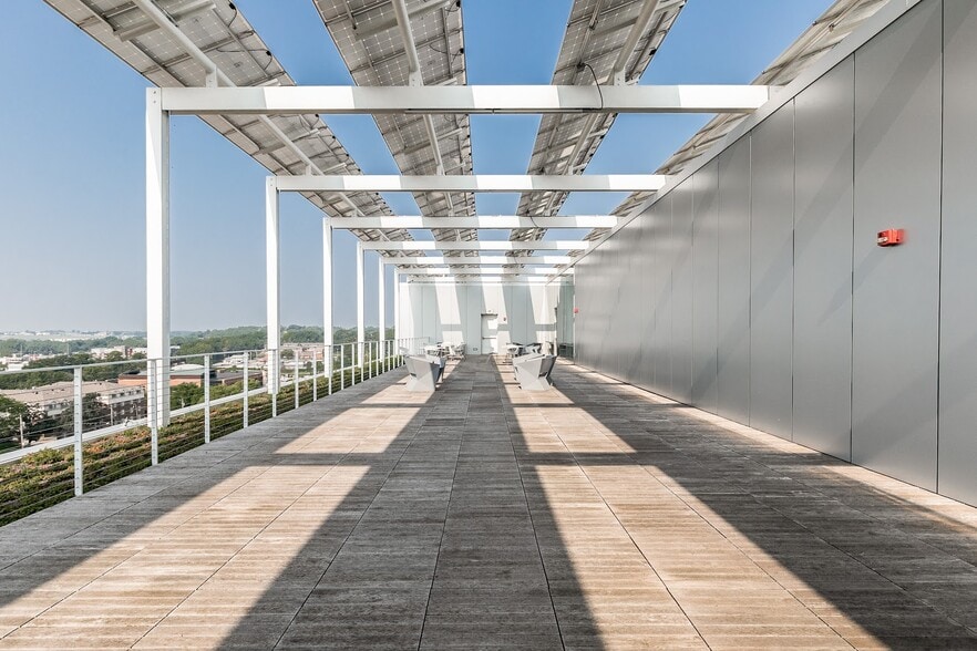 500 S Clinton St, Iowa City, IA for lease - Building Photo - Image 3 of 14