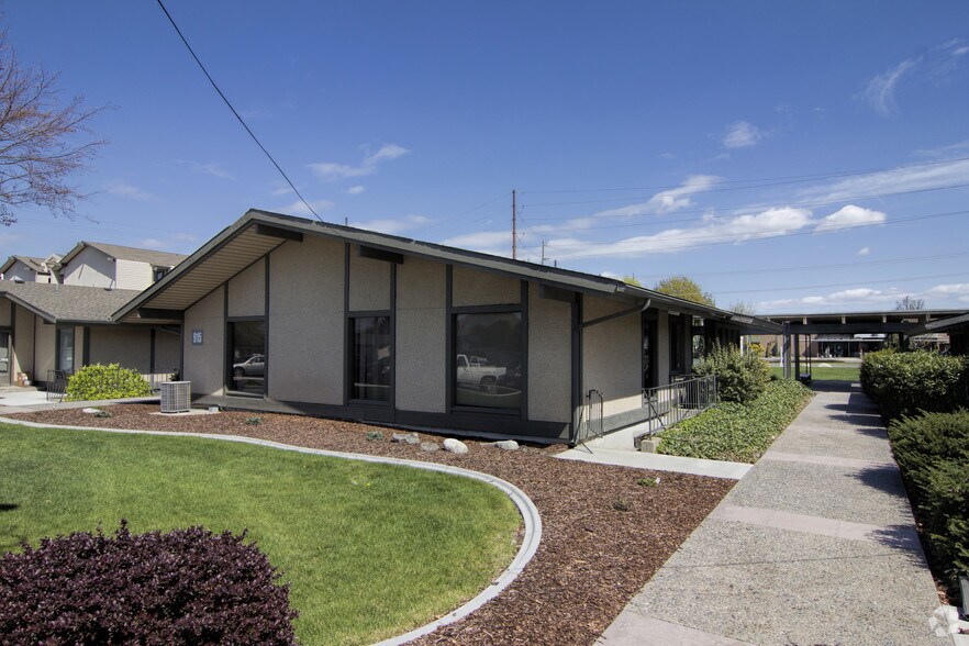 915 N Pines Rd, Spokane Valley, WA à vendre - Photo du bâtiment - Image 3 de 15