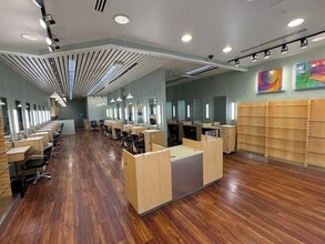 2300 Bernadette Dr, Columbia, MO à louer Photo intérieure- Image 1 de 1