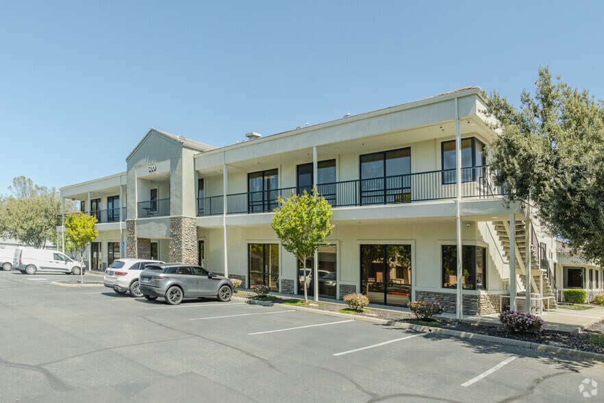 13405 Folsom Blvd, Folsom, CA à vendre - Photo principale - Image 1 de 58