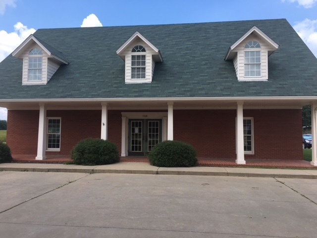 198 W Bowen Blvd, Fayetteville, AR for sale - Primary Photo - Image 1 of 1