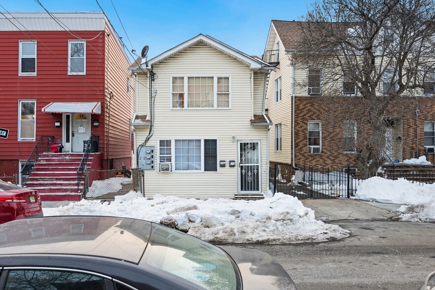 41-43 Storms Ave, Jersey City, NJ for sale - Primary Photo - Image 1 of 30