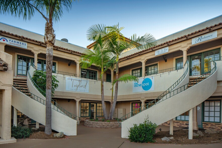 1001-1003 W San Marcos Blvd, San Marcos, CA for lease - Building Photo - Image 2 of 6