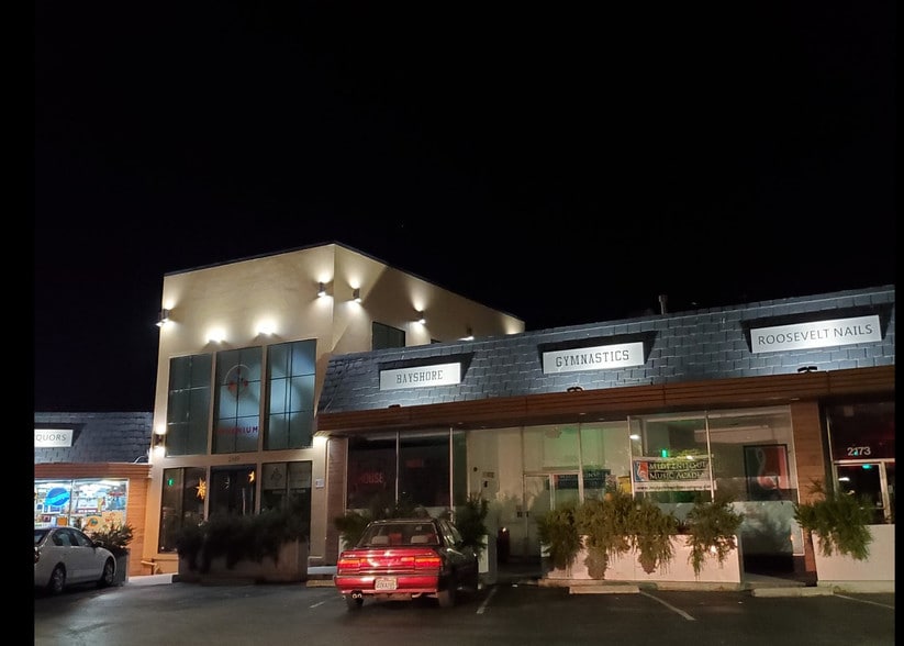 2107-2193 Roosevelt Ave, Redwood City, CA for lease - Building Photo - Image 3 of 8