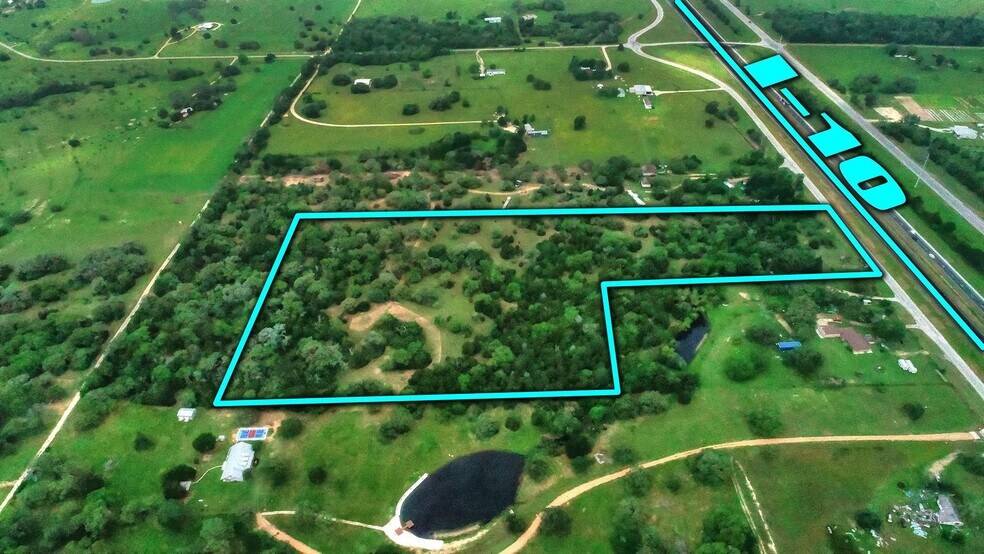 2736 Interstate 10, Weimar, TX à vendre - Photo du bâtiment - Image 2 de 14