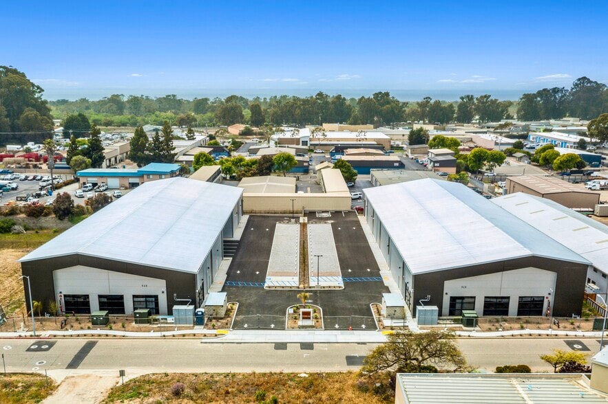 938 Huston St, Grover Beach, CA for lease - Building Photo - Image 2 of 9