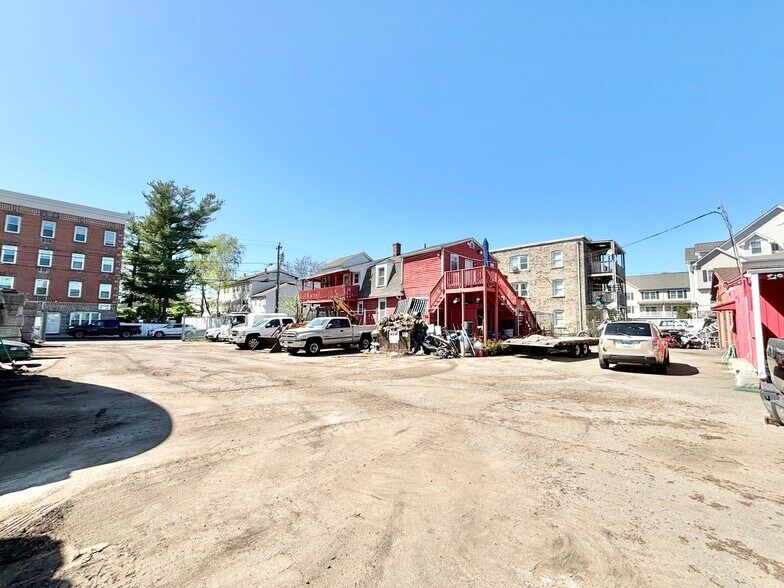 41 Liberty St, Stamford, CT à louer - Photo du bâtiment - Image 3 de 6