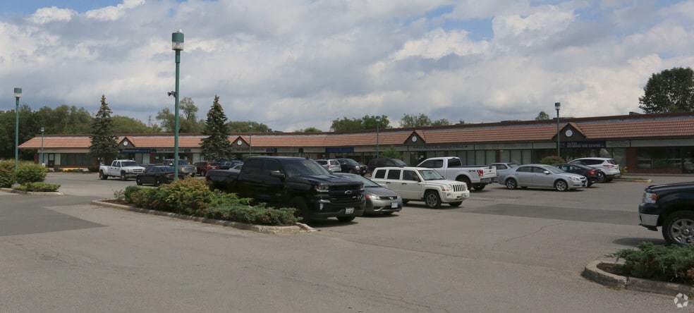 210 Memorial Ave, Orillia, ON for sale - Building Photo - Image 3 of 7