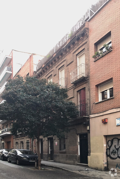 Retail in Madrid, MAD for lease - Primary Photo - Image 1 of 2