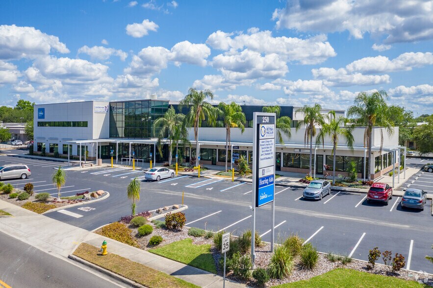250 Avenue K SW, Winter Haven, FL à louer - Photo du bâtiment - Image 2 de 22