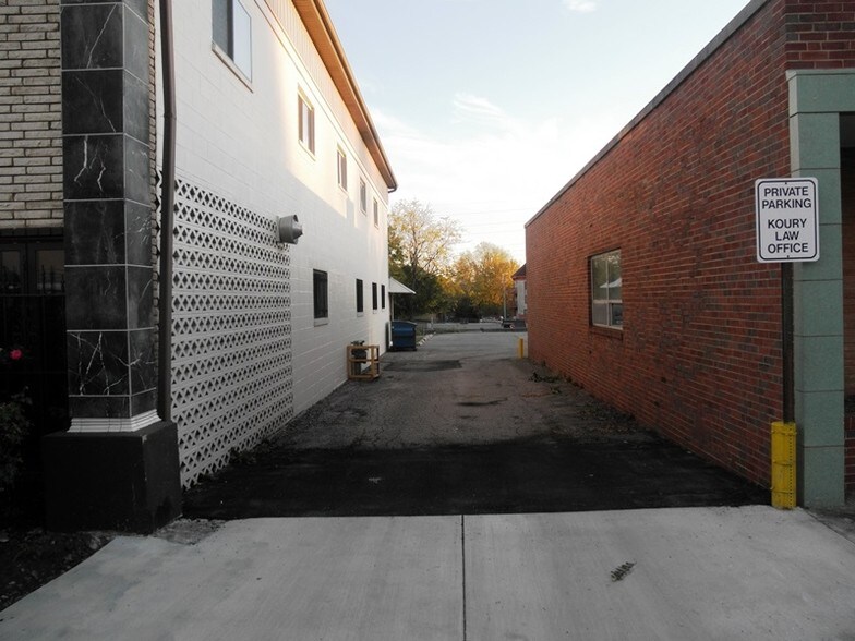 315 W Kansas Ave, Independence, MO à louer - Photo du bâtiment - Image 3 de 8