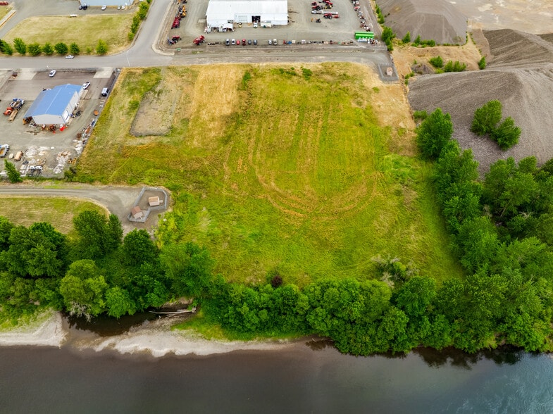 930 2nd st, Harrisburg, OR for sale - Building Photo - Image 3 of 7