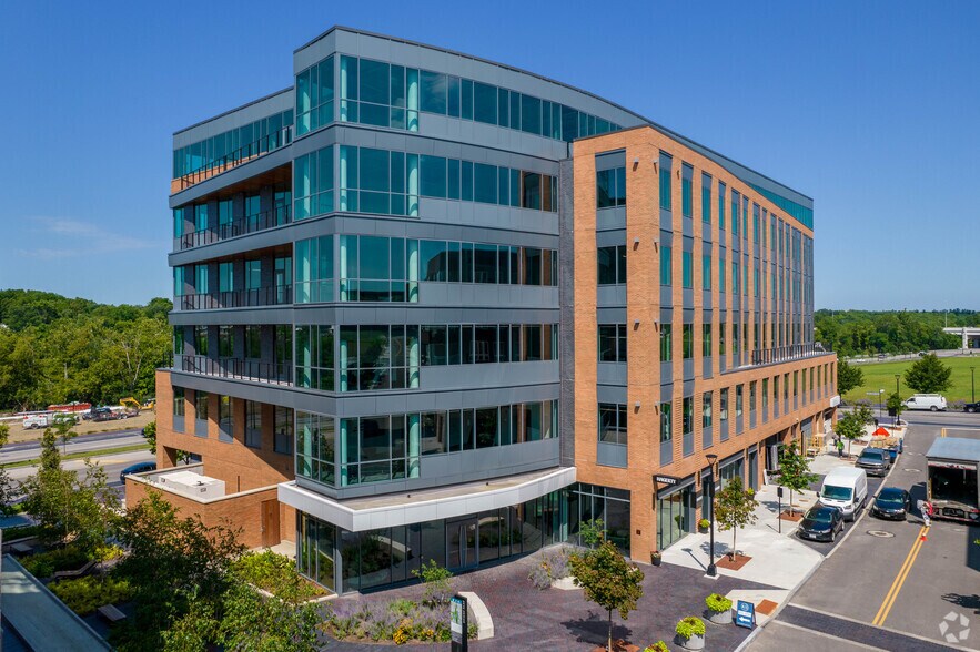 6767 Longshore St, Dublin, OH à louer - Photo du bâtiment - Image 3 de 6