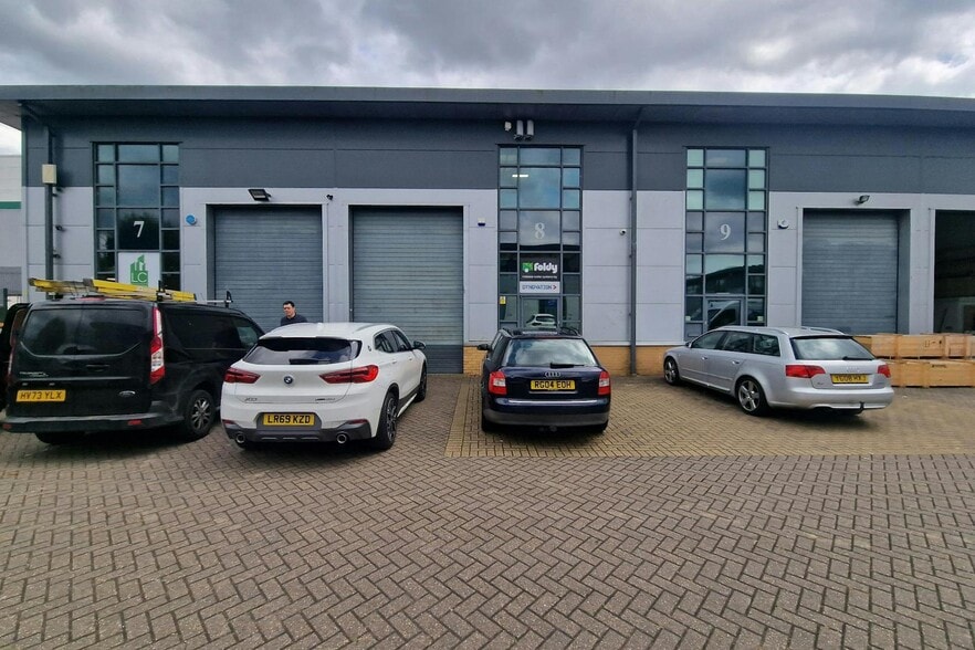 Knights Park Rd, Basingstoke for lease - Building Photo - Image 1 of 1